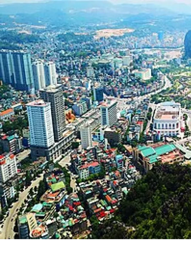   Hạ Long: Khám phá thành phố vịnh hạnh phúc của Việt Nam