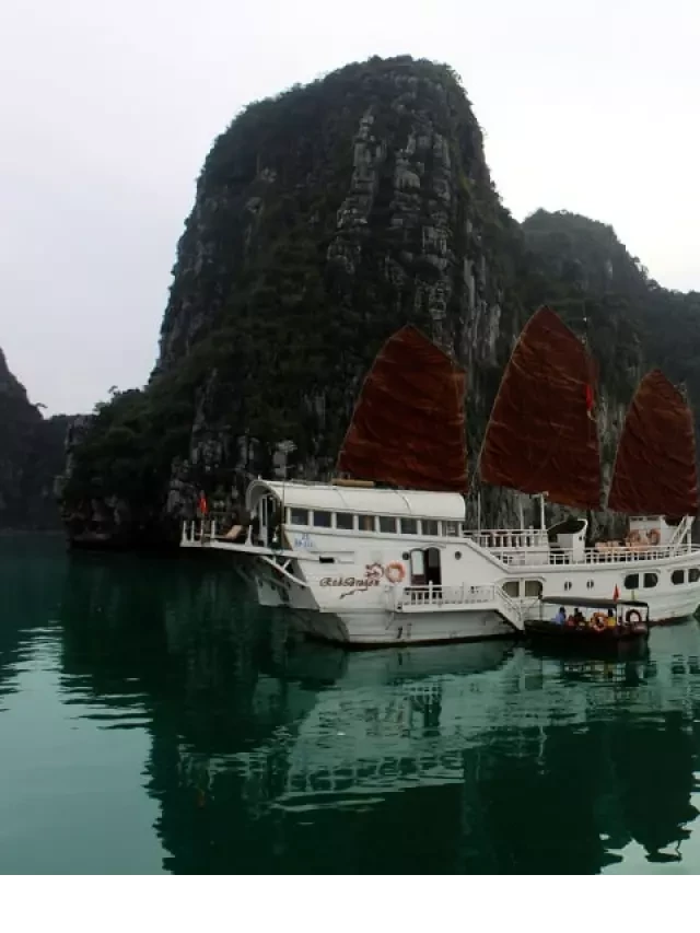   Halong Bay in December - A Perfect Time for Exploring the Beauty