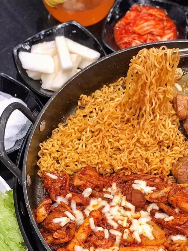   TOP 10 nhà hàng quán ăn ngon Royal City có giá phải chăng