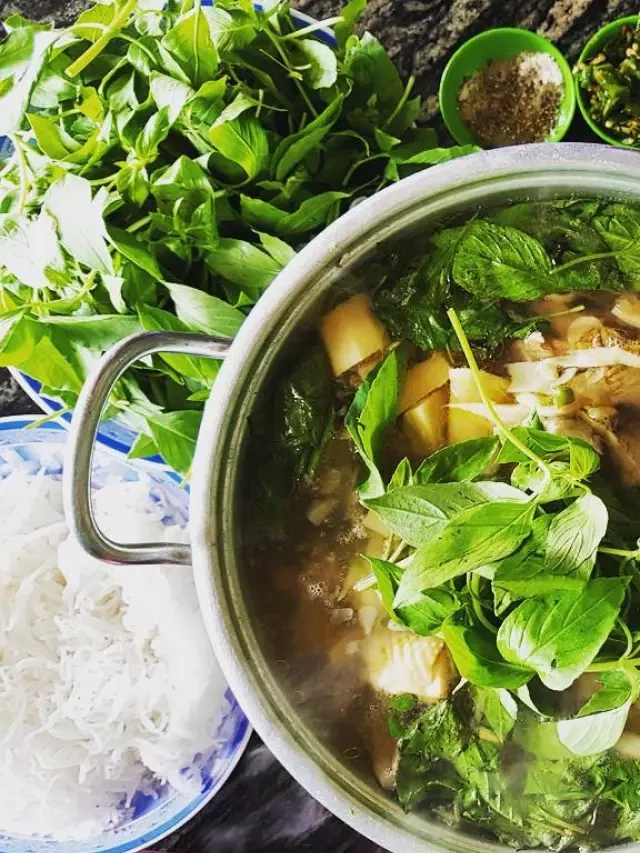   Cách nấu lẩu gà lá é: Thơm ngon chuẩn hương vị Đà Lạt