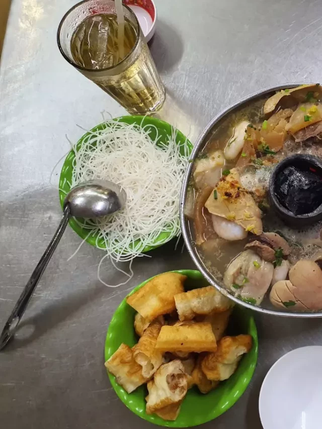   Ăn gì ở Sài Gòn: Khám phá lẩu cá Dân Ích đầy hấp dẫn