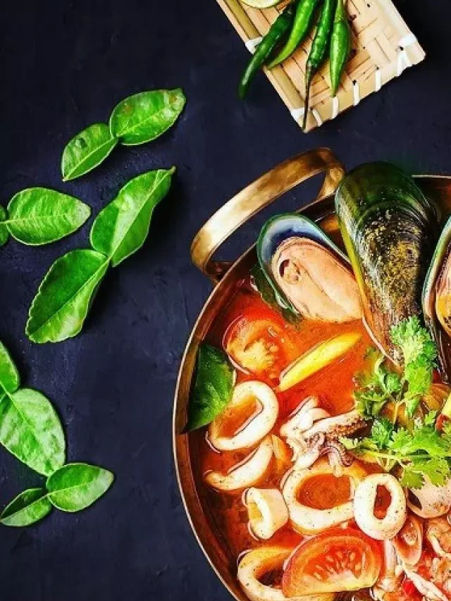   Bật mí công thức nấu lẩu tom yum kiểu Thái siêu ngon tại nhà cho những ngày trời se lạnh