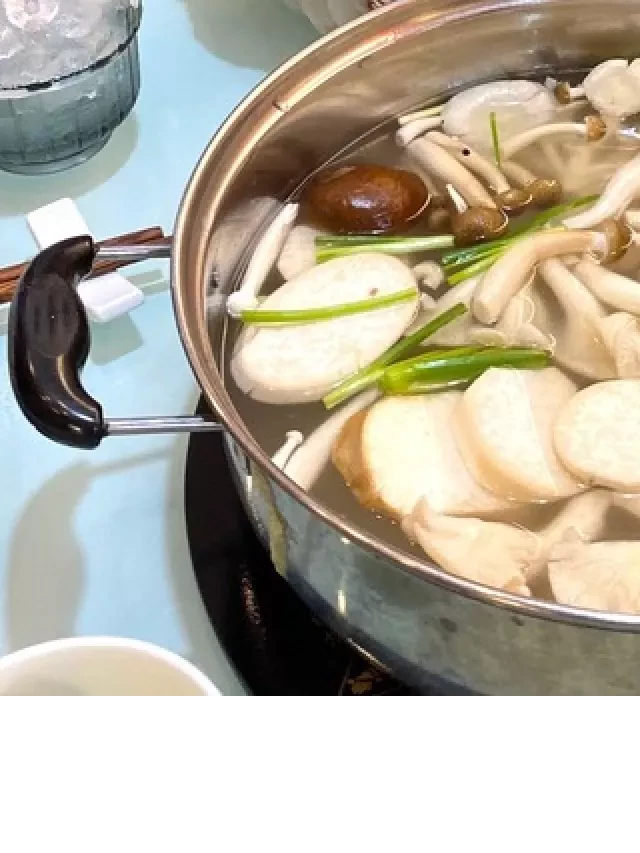   Cách làm lẩu nấm hải sản: Tận hưởng đầy đủ hương vị thơm ngon của món lẩu ngay tại nhà