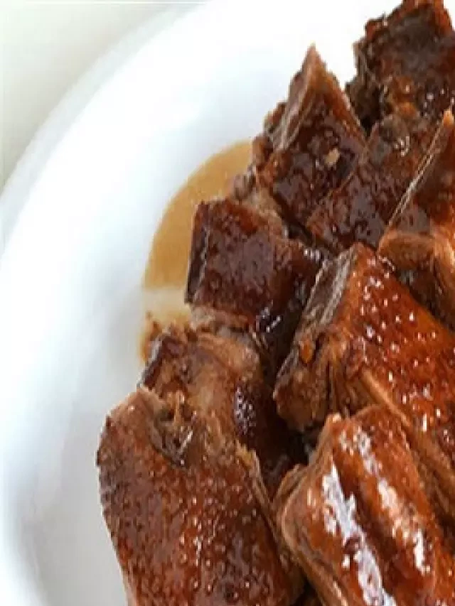   Làm vịt kho nước tương một cách đơn giản tại nhà