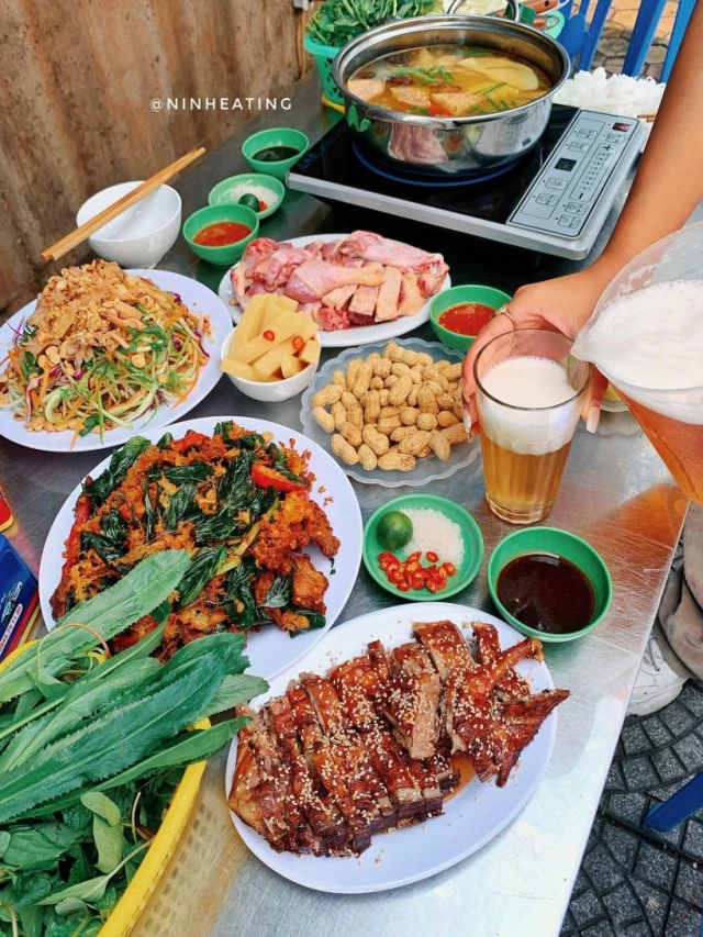   Đội ngũ đam mê ẩm thực lưu ngay 10 quán vịt nướng ngon Hà Nội đậm đà, giá hợp lý