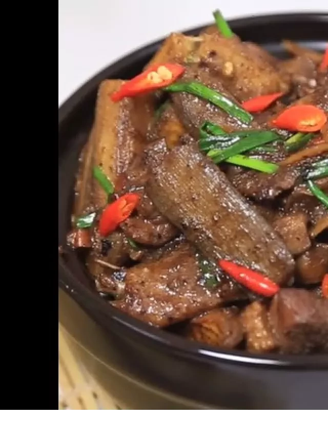   Vịt Kho Chuối Xanh: Món Thịt Ngon Hấp Dẫn Cho Bữa Cơm Gia Đình