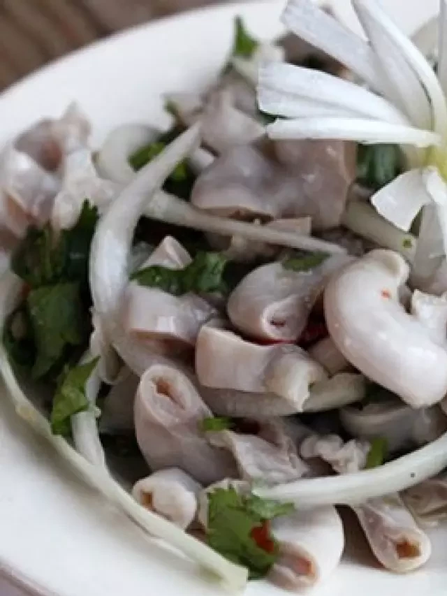   Chế biến lẩu lòng lợn theo phong cách Hà Nội