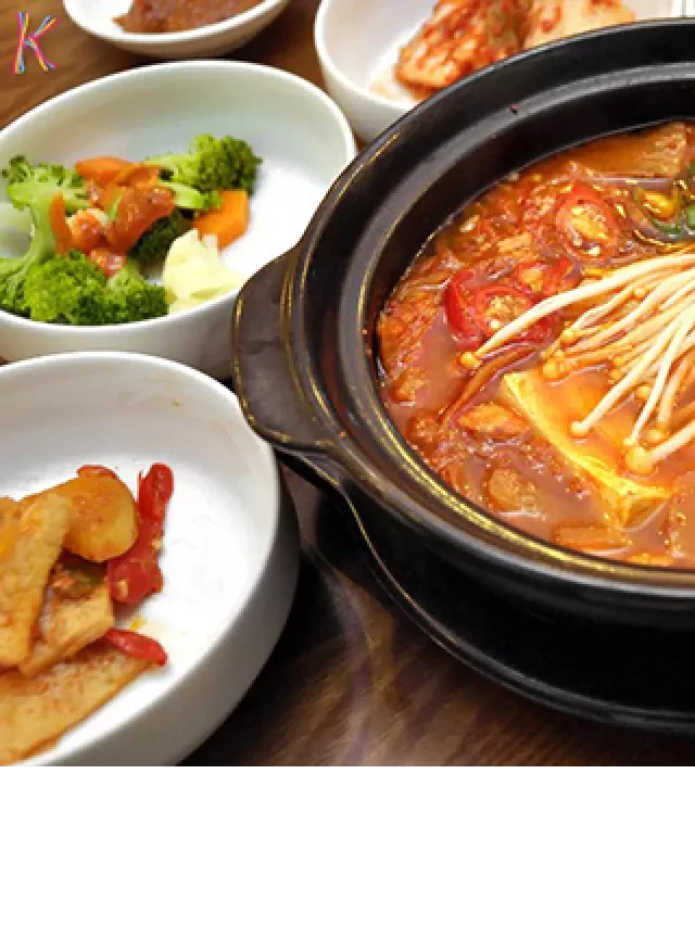   Chi tiết cách nấu lẩu kim chi hải sản chuẩn vị Hàn Quốc - Hướng dẫn ngon lành từng bước