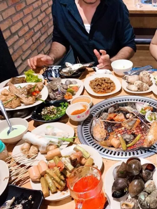   Top 10 nhà hàng buffet 99K Sài Gòn đông nghịt khách