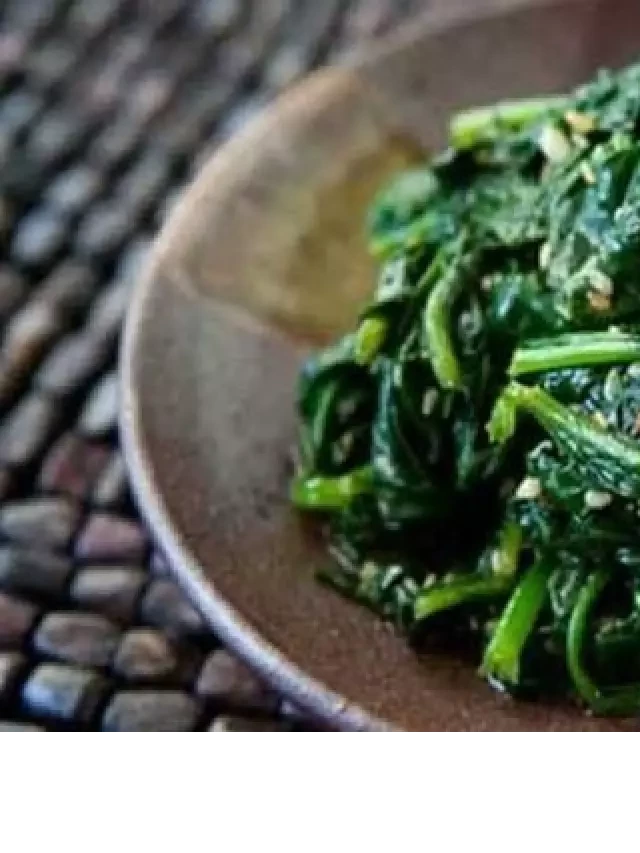  CÁCH LÀM RAU CHÂN VỊT XÀO TỎI THƠM LỪNG