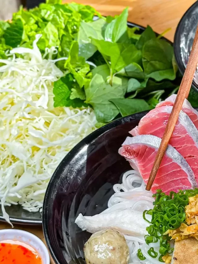   Vũng Tàu - Nơi thưởng thức lẩu mực nấu chao và bún gân cá ngừ mới lạ