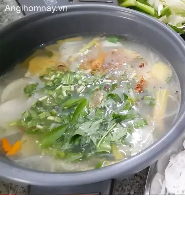   2 công thức nấu lẩu cá chạch nấu mẻ và chua cay thơm ngon đậm đà