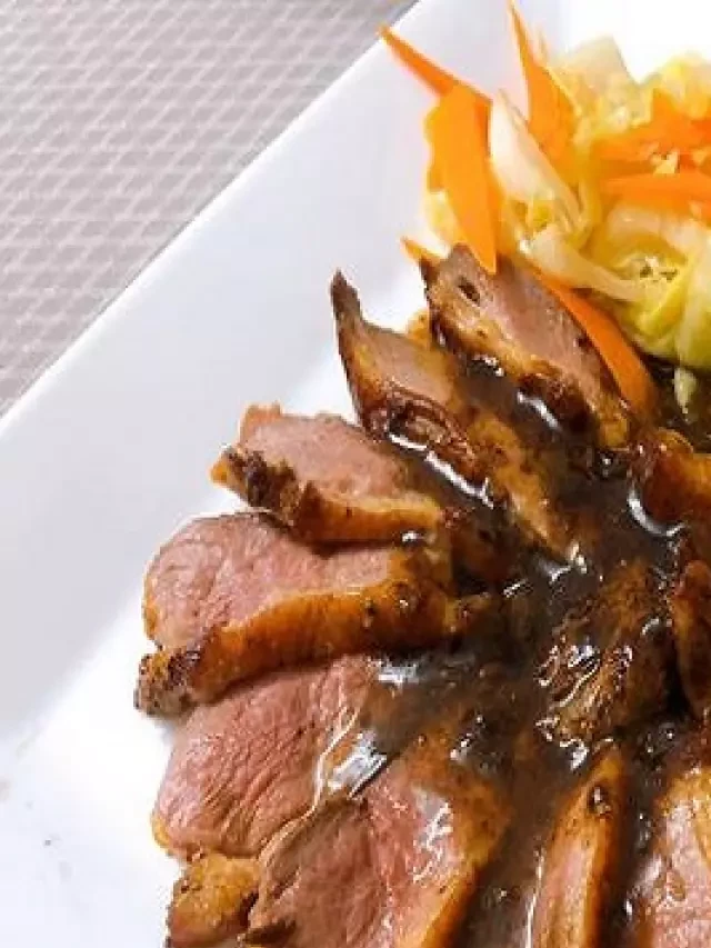   Công thức ức vịt áp chảo sốt tiêu đen hấp dẫn ăn vào là cuốn