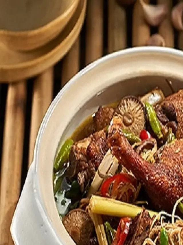   Món ngon lạ miệng với lẩu vịt hoa chuối cho cả nhà
