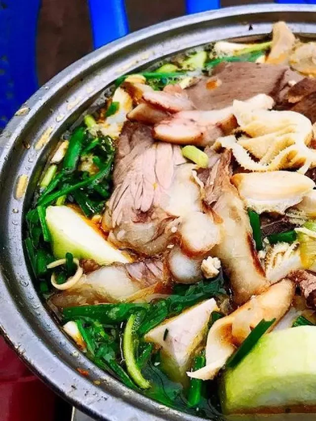   Review Lẩu bò Năm Trọng: Khám phá không gian, chất lượng, và giá cả