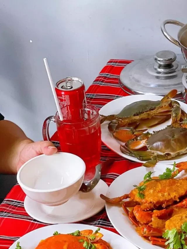   Lẩu cua Đất Mũi: Khám phá hương vị ngon miệng của lẩu cua chua cay đặc trưng