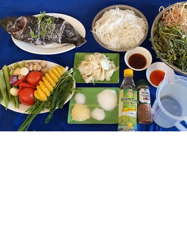   Trổ Tài Nấu Lẩu Cá Mú Măng Chua Đậm Đà