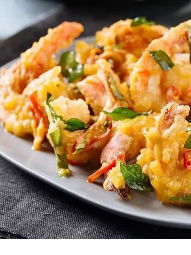   Cách làm tôm chiên trứng muối mặn mặn, bùi bùi thơm ngon vô cùng