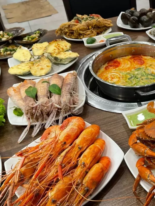   21 địa chỉ ăn buffet hải sản Hà Nội ngon từ bình dân đến cao cấp
