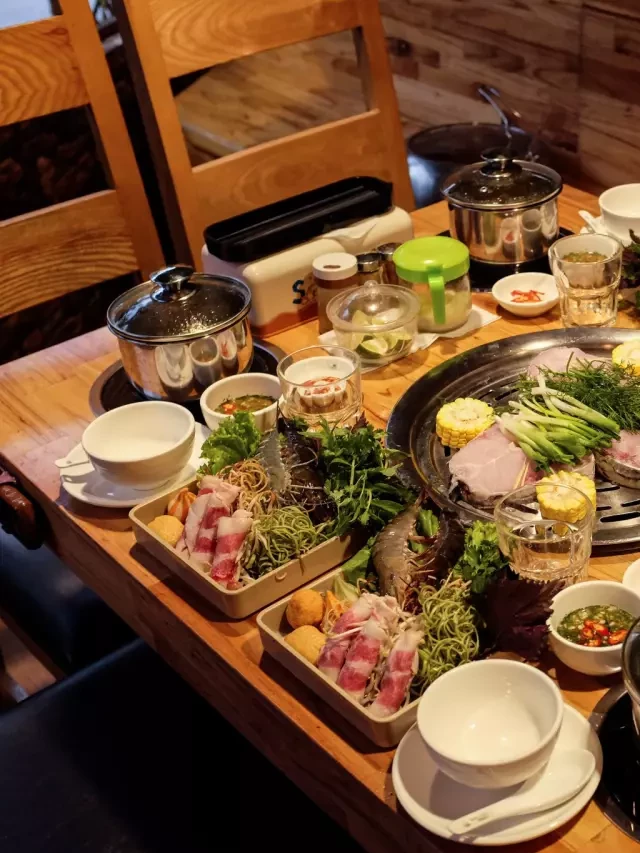   Ghi lại ngay 7 quán lẩu đông khách tại Nguyễn Chí Thanh