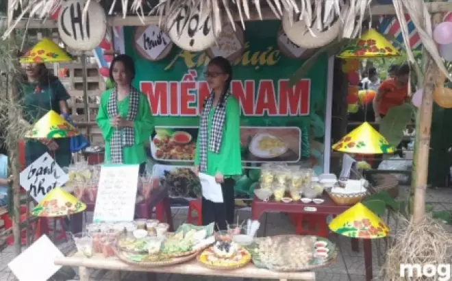 Mẫu Trang Trí Gian Hàng Ẩm Thực Trường Học Đẹp Ai Cũng Thích