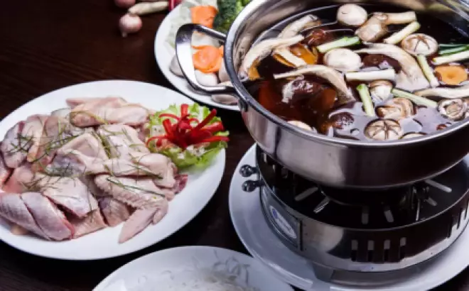 Hướng dẫn cách nấu lẩu gà thơm ngon và đơn giản tại nhà