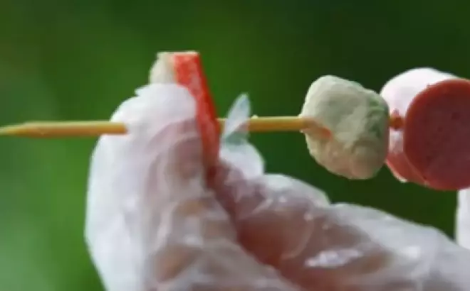 Lẩu xiên que - Món ngon tiện lợi, dễ ăn và đa màu sắc