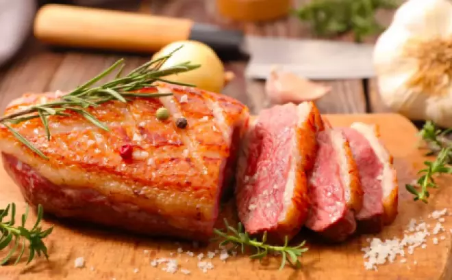 Vịt Quay: Bao Nhiêu Calo? Cách Chế Biến Vịt Quay Ít Béo