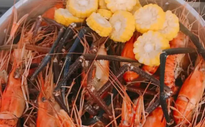 Lưu ngay tọa độ 5 quán tôm sông Quận 9 ăn một lần là "nghiền"