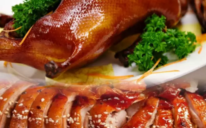 Bí Quyết Ướp Vịt Quay: Kỹ Thuật Đặc Biệt Cho Món Ăn Thả Ga