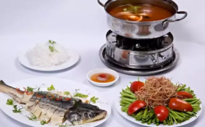 Học ngay cách nấu lẩu cá tầm hấp dẫn chuẩn vị, ai ăn cũng khen