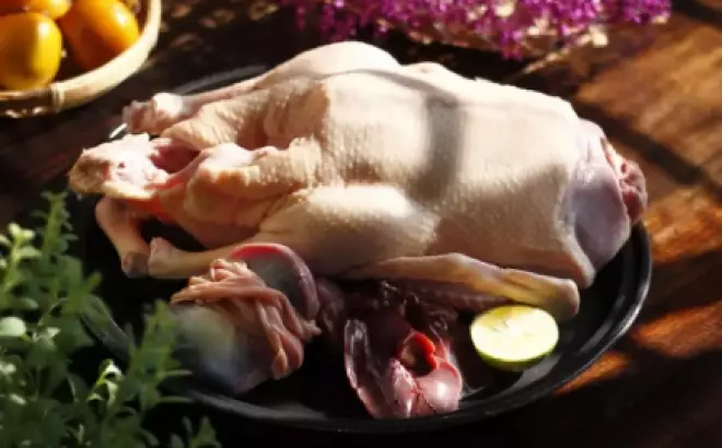 Bí quyết làm món thịt vịt luộc: Tạo nên một món ăn thơm ngon và thanh nhiệt