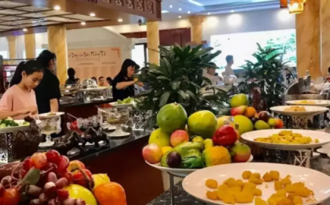 Bật mí 10 nhà hàng buffet trưa Hà Nội chất lượng - giá chỉ từ 99k
