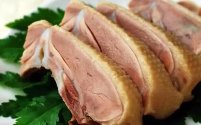 Cách làm vịt hấp bia ngon tuyệt đỉnh mà lại không hề tanh